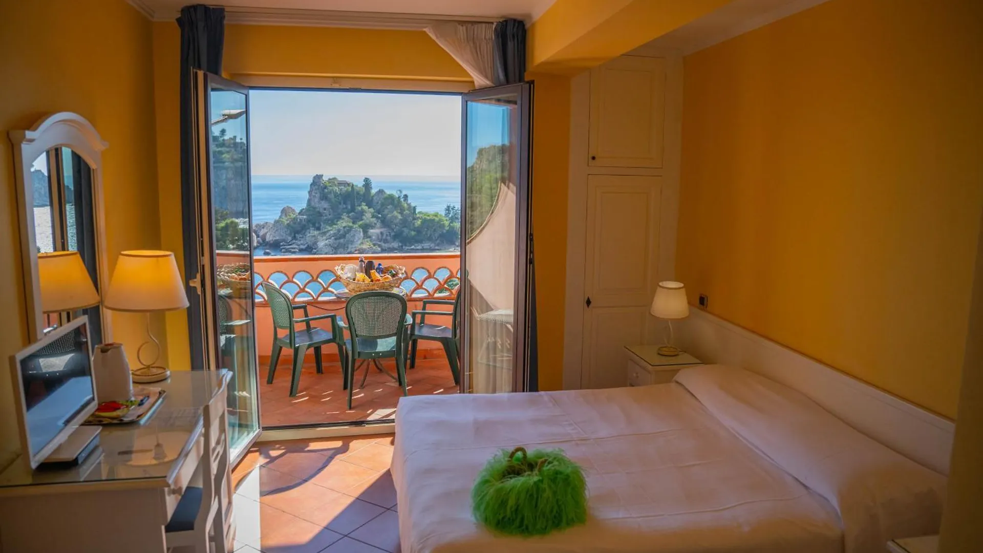 Mendolia Beach Hotel Taormina Italien