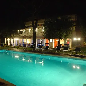 hotel-hermitage-marina-di-massa.it-tuscanyhotel.com/