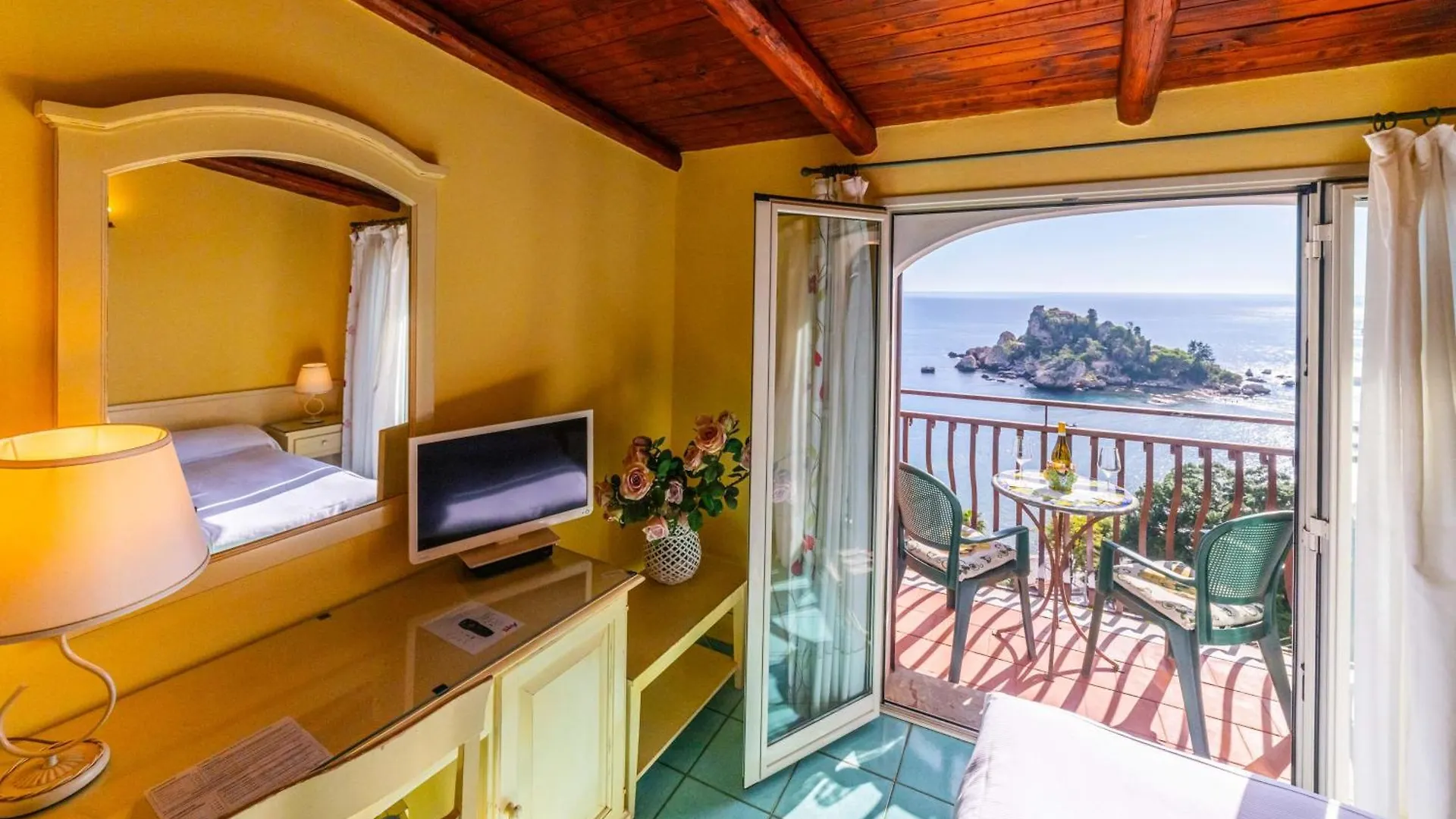 ***  Mendolia Beach Hotel Taormina Italy