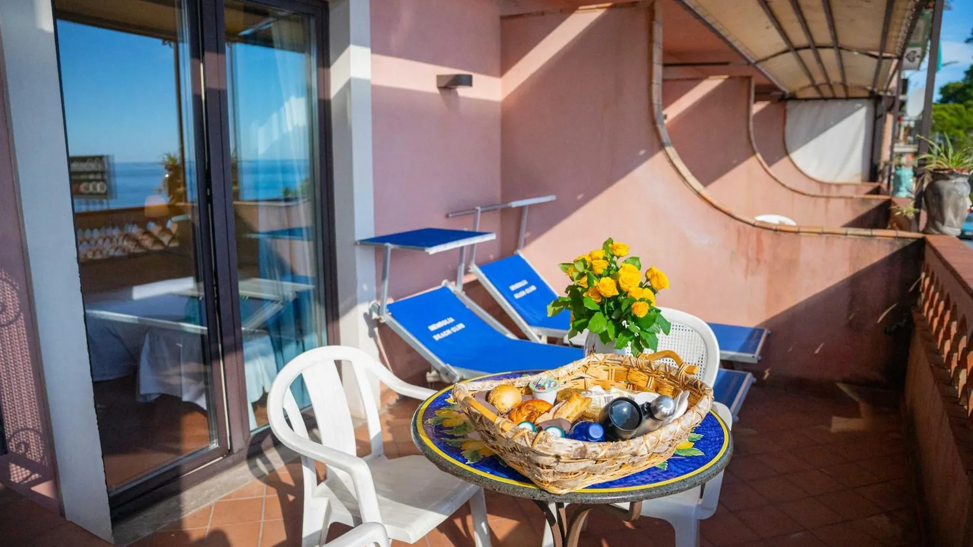 Mendolia Beach Hotel Taormina