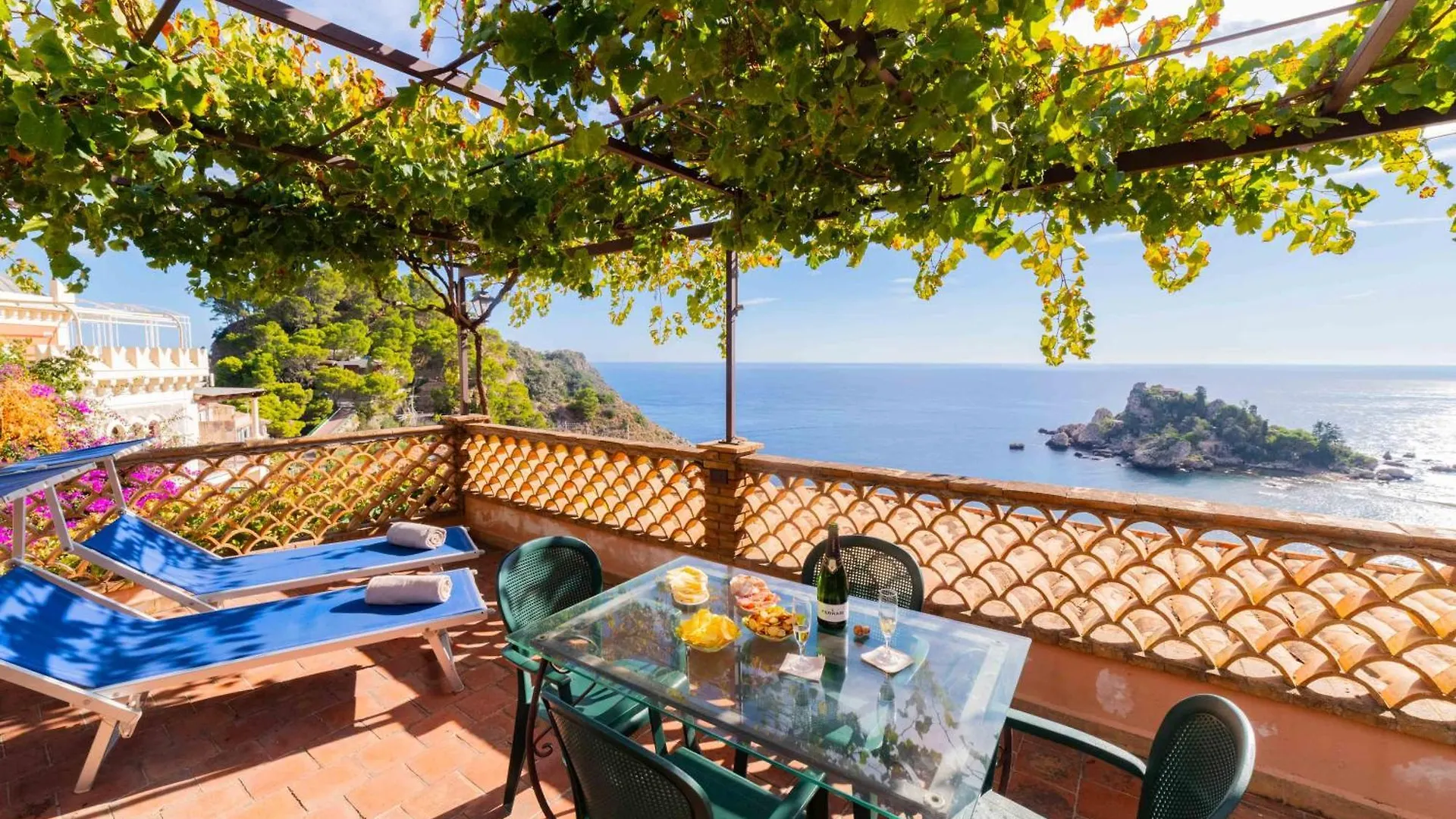 Mendolia Beach Hotel Taormina 3*,  Italy