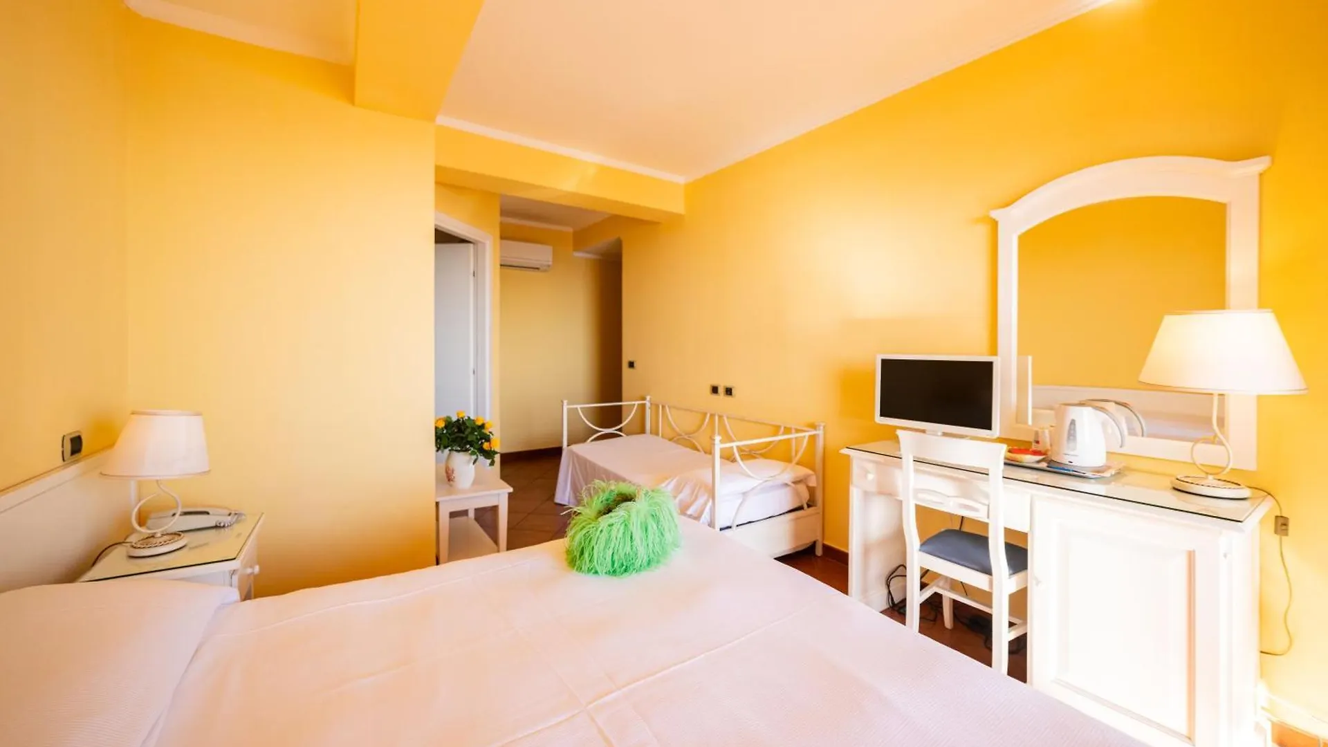 Mendolia Beach Hotel Taormina