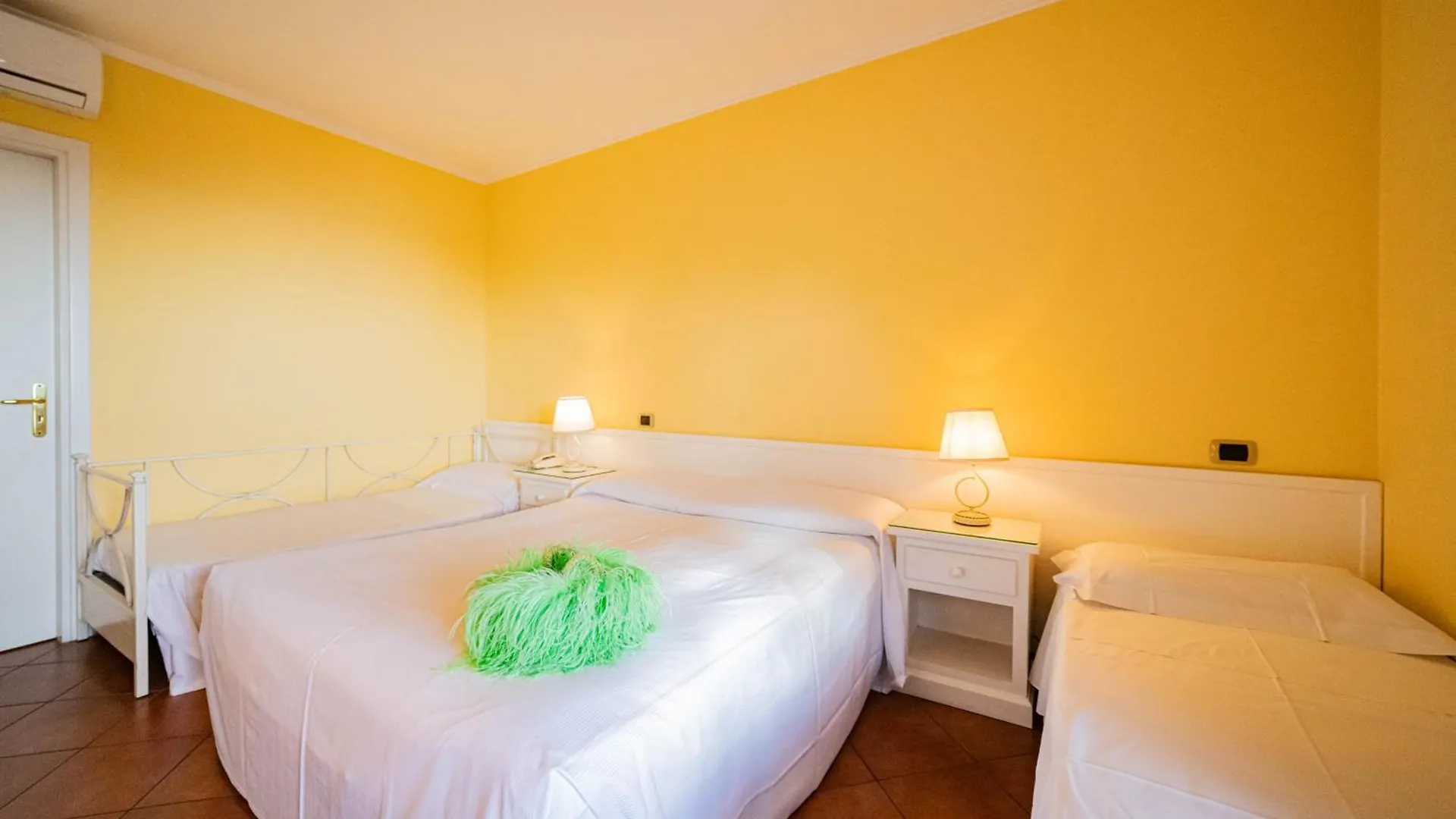 Mendolia Beach Hotel Taormina