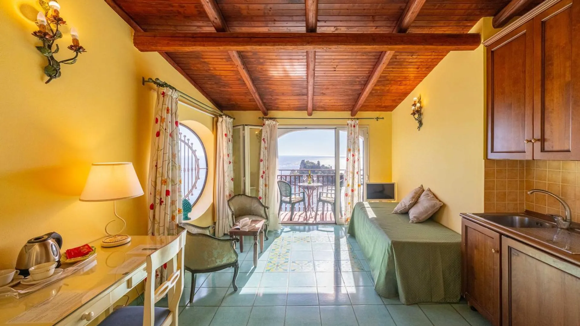 Mendolia Beach Hotel Taormina 3*,