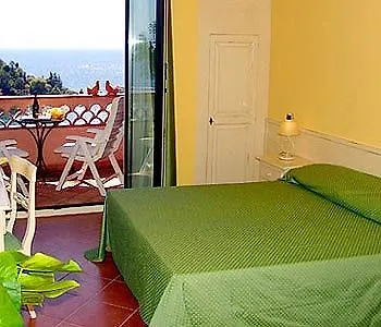 ***  Mendolia Beach Hotel Taormina Italy
