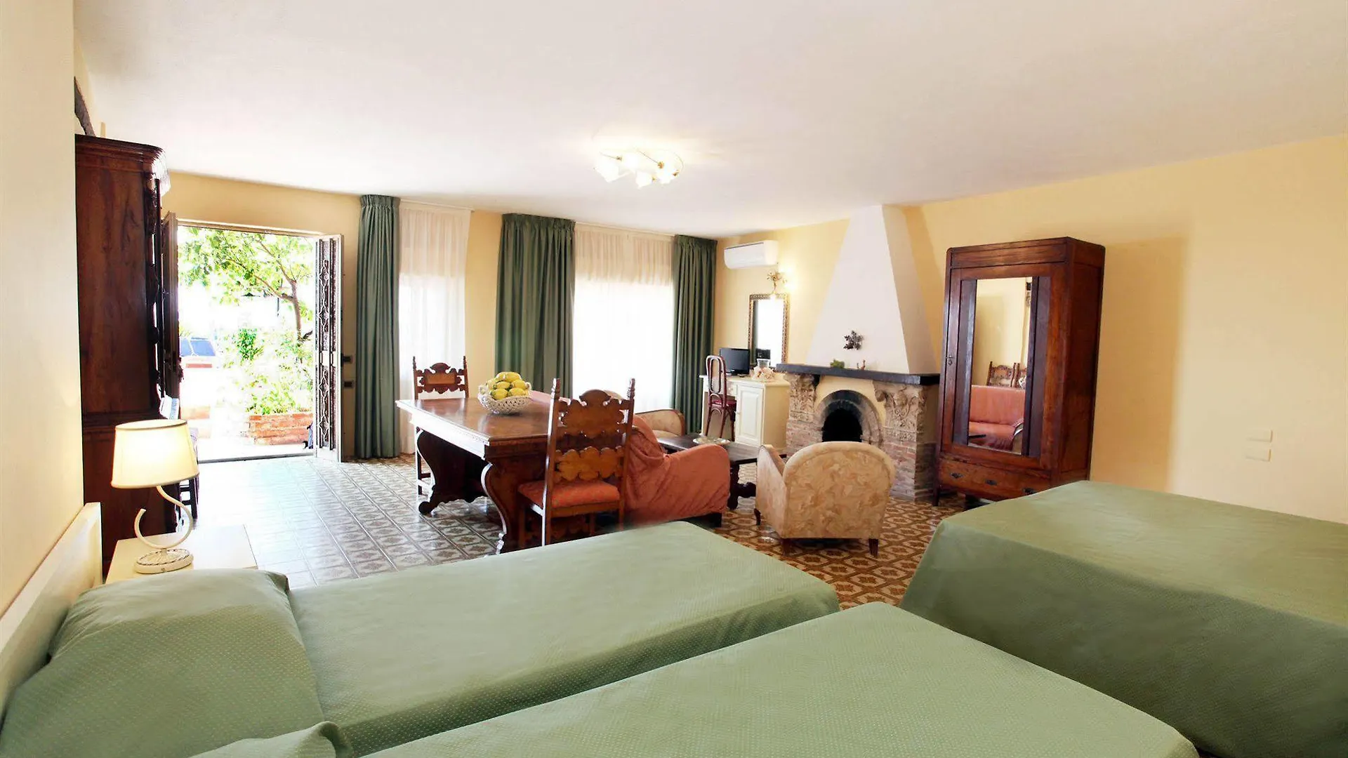 Mendolia Beach Hotel Taormina
